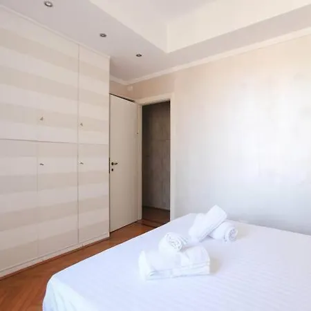 Apartment Hozyhome Prestigiosa Ed Economica Soluzione In Duomo Milan