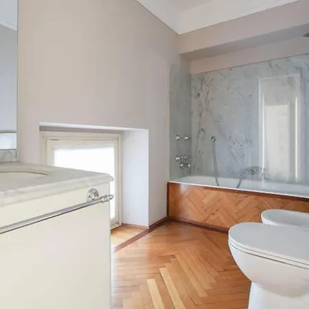 Apartment Hozyhome Prestigiosa Ed Economica Soluzione In Duomo *